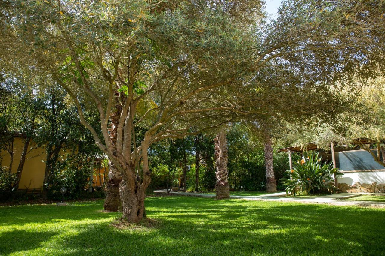 Agriturismo Santa Lucia Tratalias ภายนอก รูปภาพ